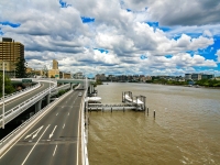 Highway alongside Brisbane River.